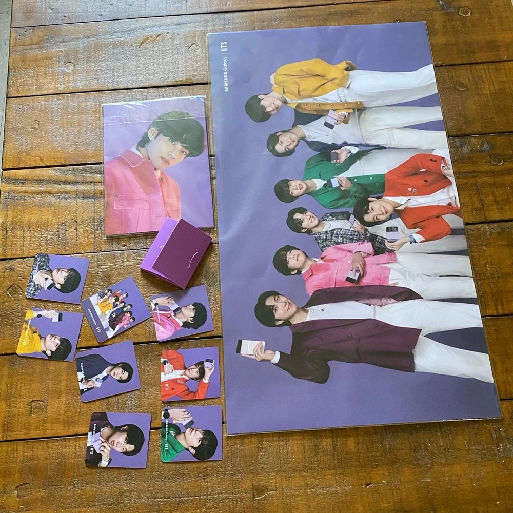 NEW BTS PÓSTER AND FOTO SET